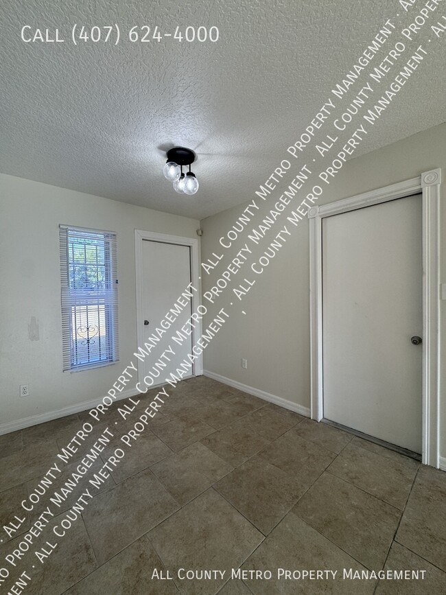 Building Photo - 1426 S Hawthorne Ave