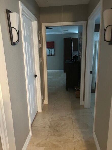 Building Photo - 6108 Cloudy Ridge St