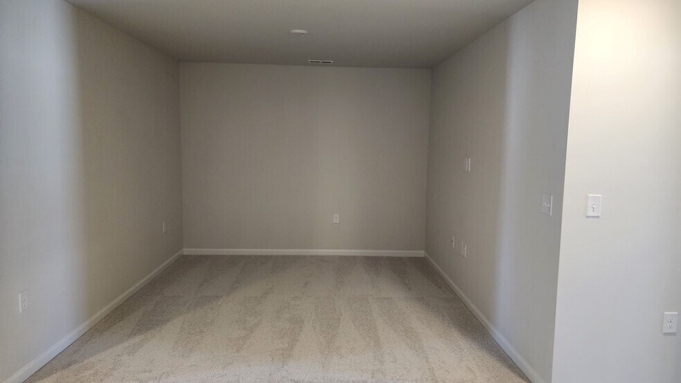 Building Photo - 2340 Chert Ln