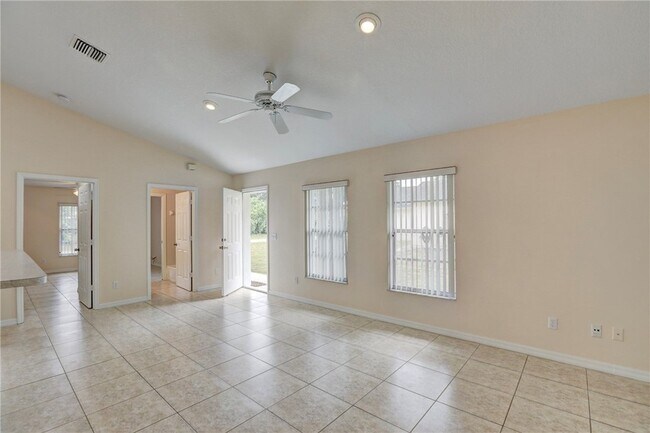 Building Photo - 11187 Airport Dr