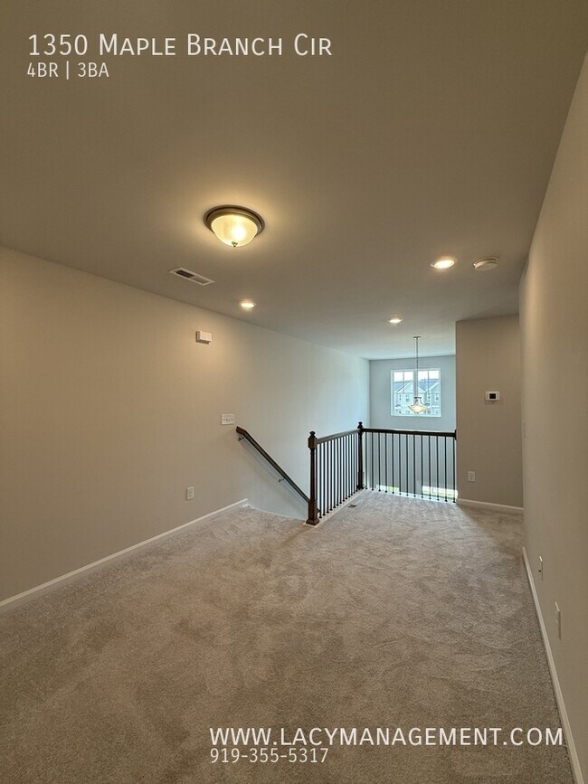 Building Photo - 1350 Maple Br Cir