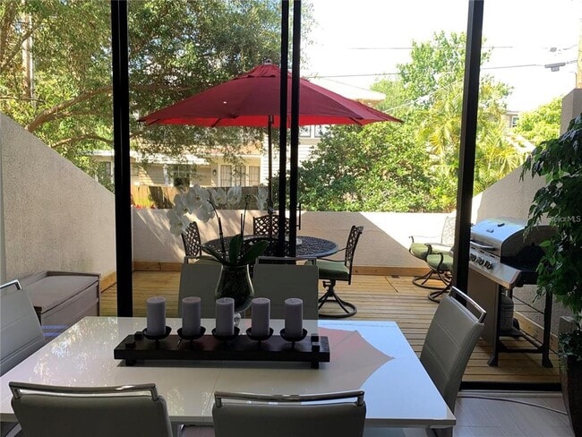 Building Photo - 1511 S Bay Villa Pl