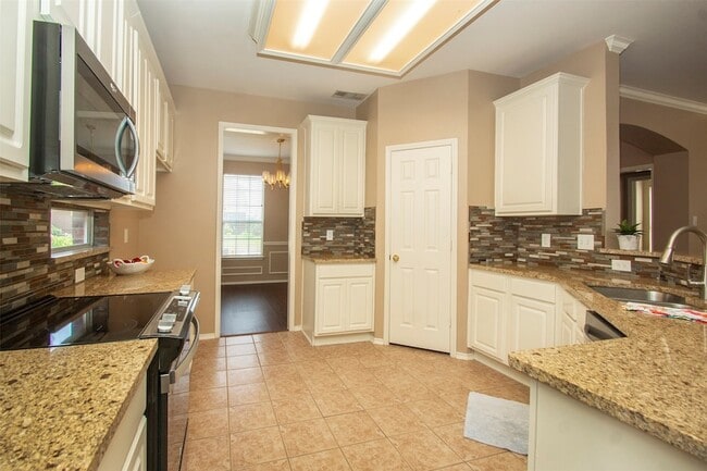 Building Photo - 3412 Pueblo Dr