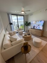 Building Photo - 520 W 79th St