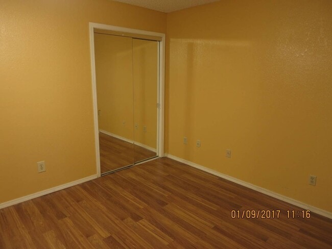 Building Photo - 6737 S Peoria Ave