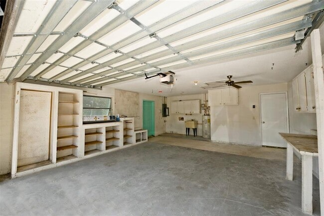 Building Photo - 391 Gulf Breeze Blvd