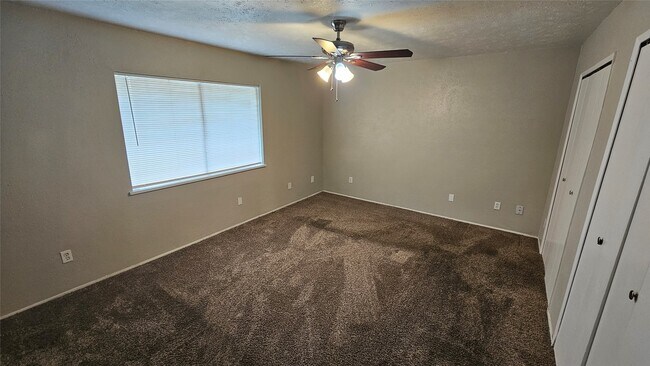 Building Photo - 22903 Millgate Dr