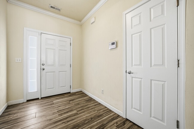 Building Photo - 3211 Calisha Ct