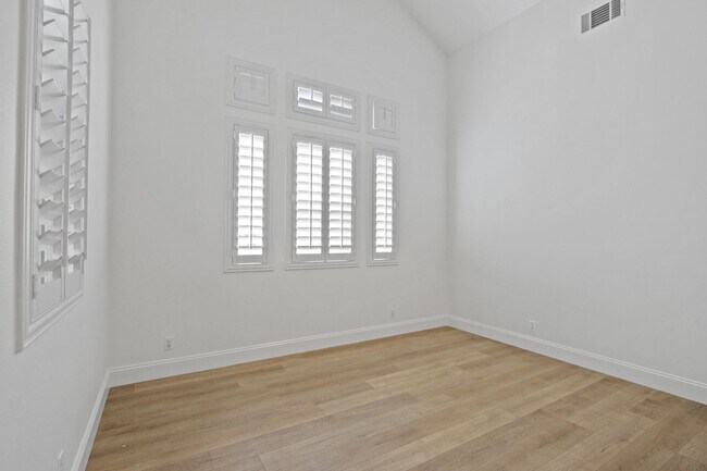 Building Photo - 7 Merriweather Pl