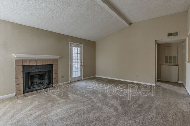 Building Photo - 4367 Thornbriar Ln
