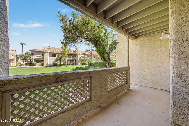 Building Photo - 930 N Mesa Dr