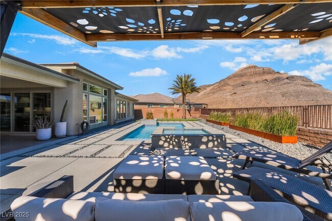 Building Photo - 3120 Greenscape Ln