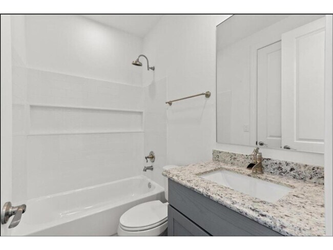 Building Photo - 3233 Real St