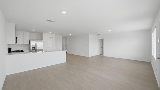 Building Photo - 221 Stumpy St