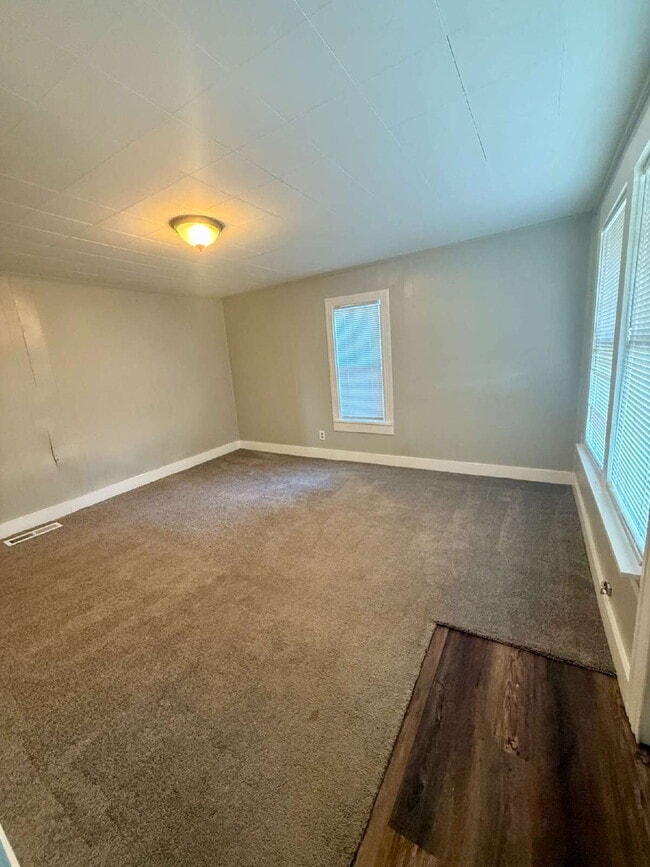 Building Photo - 2BR/1BA Home in Adairville