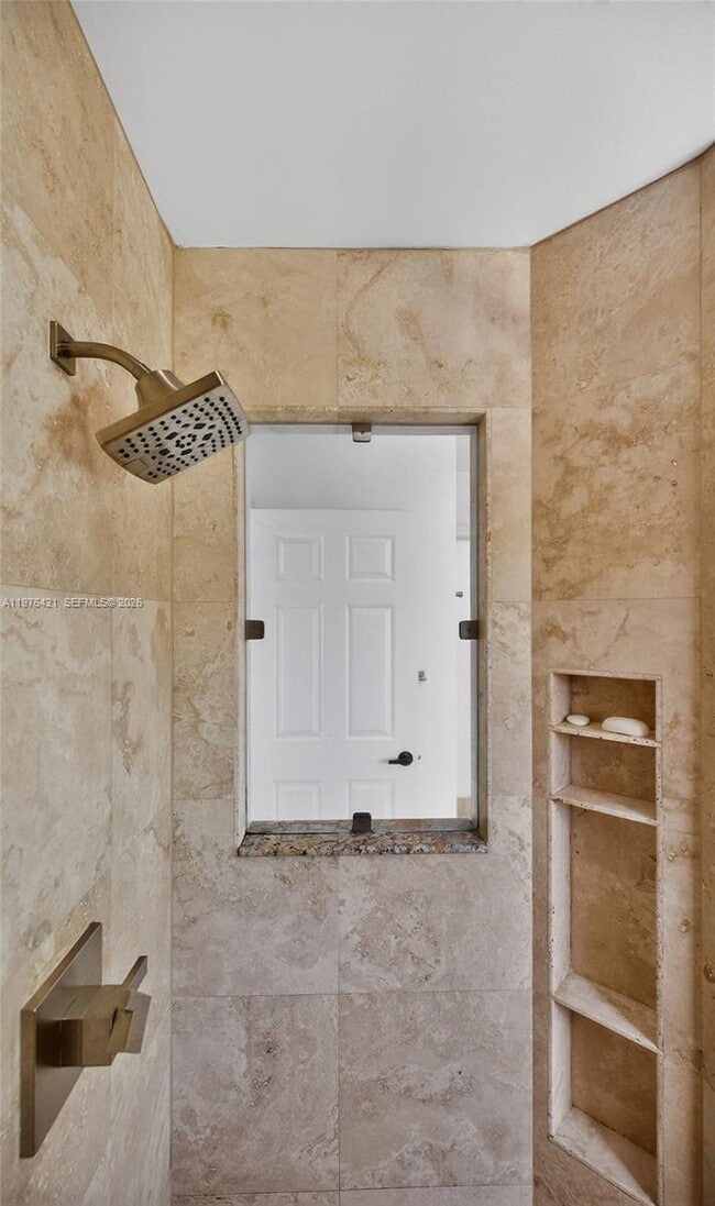 Building Photo - 1008 Highland Meadows Dr