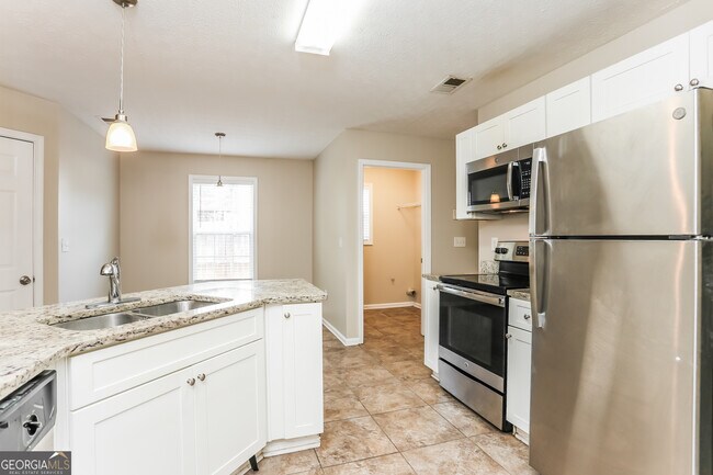 Building Photo - 15 Arthurs Ln