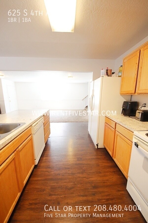 Building Photo - 625 S 4th Ave