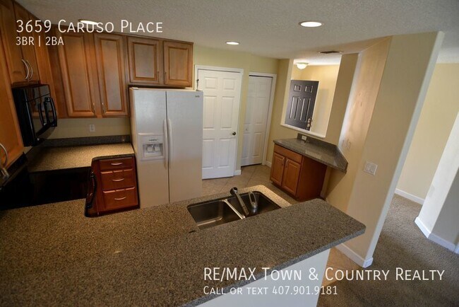 Building Photo - Oviedo Townhome for Rent in Hawthorne Glen