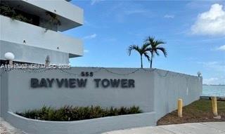 Building Photo - 555 NE 30th St