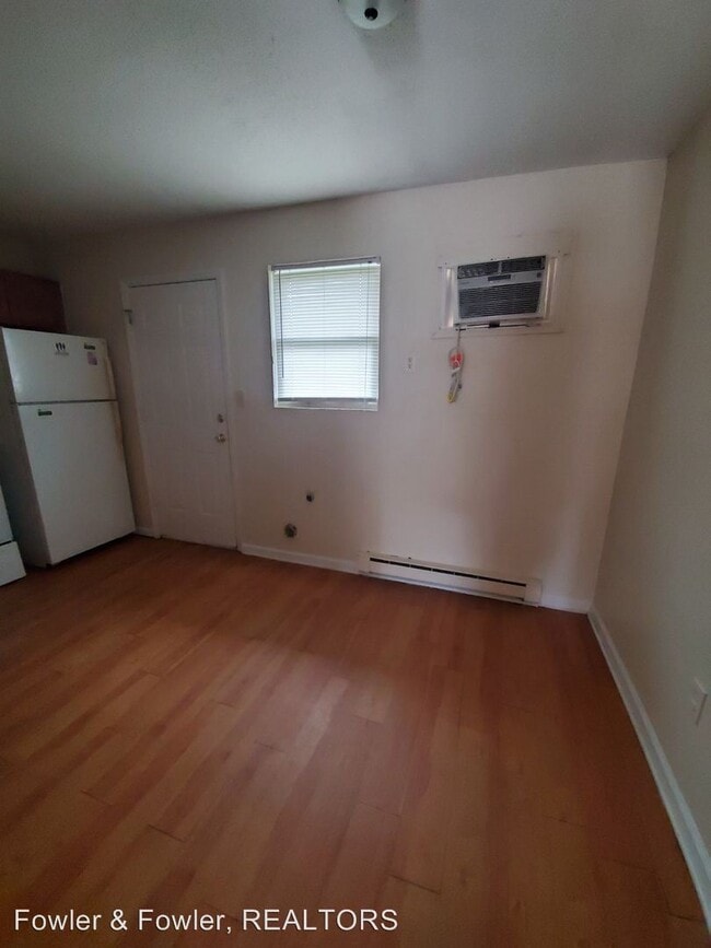 Building Photo - 723 S Scientific St