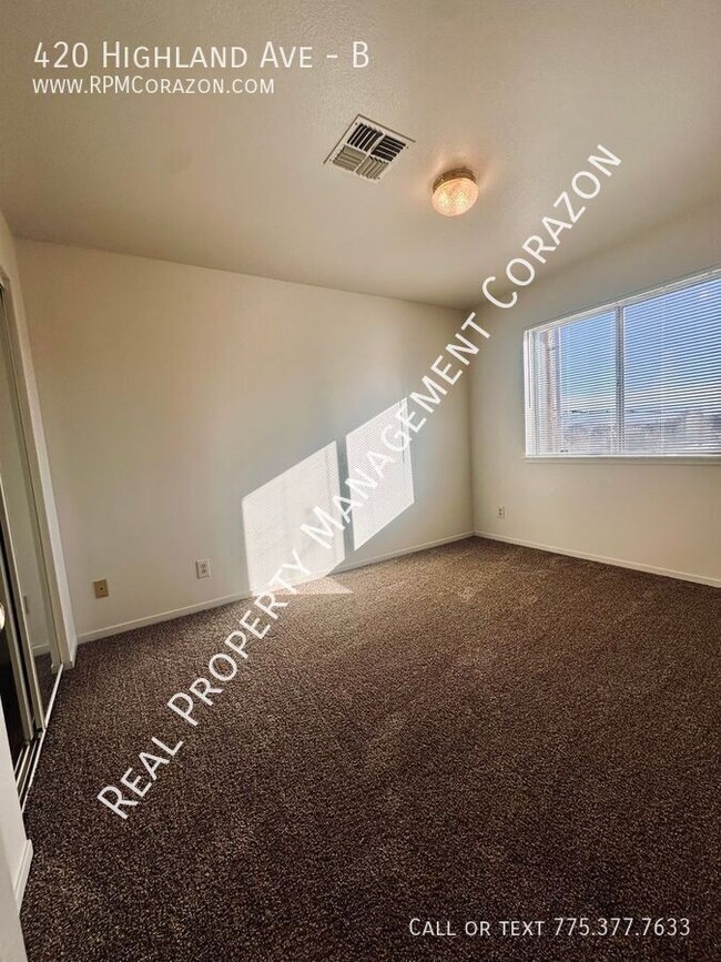 Building Photo - Upstairs Two Bedroom, Two Bathroom Apartme...