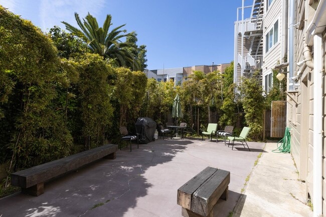 Building Photo - OPEN HOUSE: Tuesday (7/8)  6:00pm-6:30pm. ...