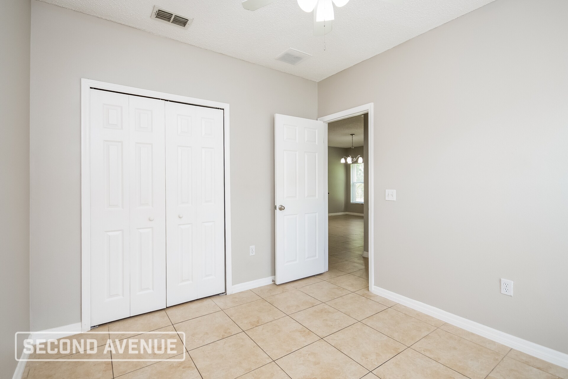 Building Photo - 623 Cotulla Dr