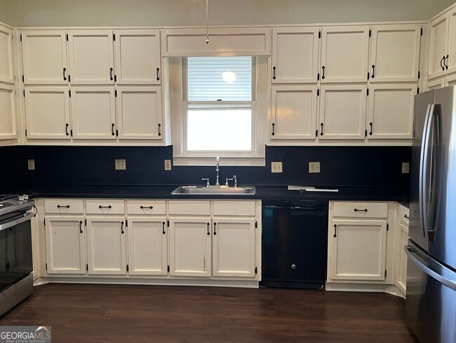 Building Photo - 9495 GA-54