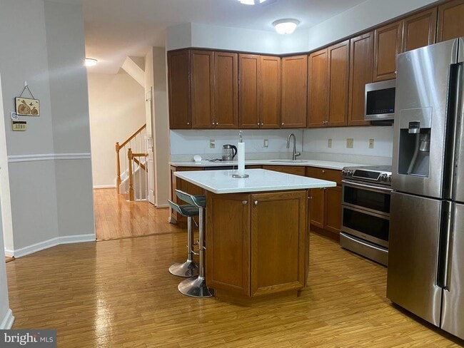Building Photo - 623 Pepperbush Ct