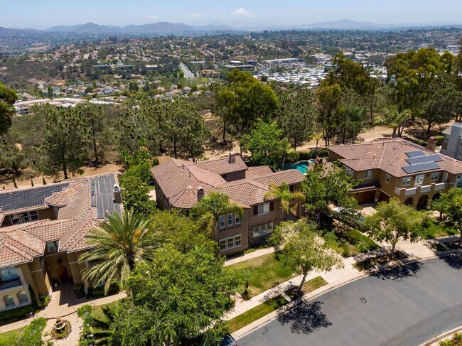 Building Photo - Gorgeous Estate Home In Encinitas Ranch
