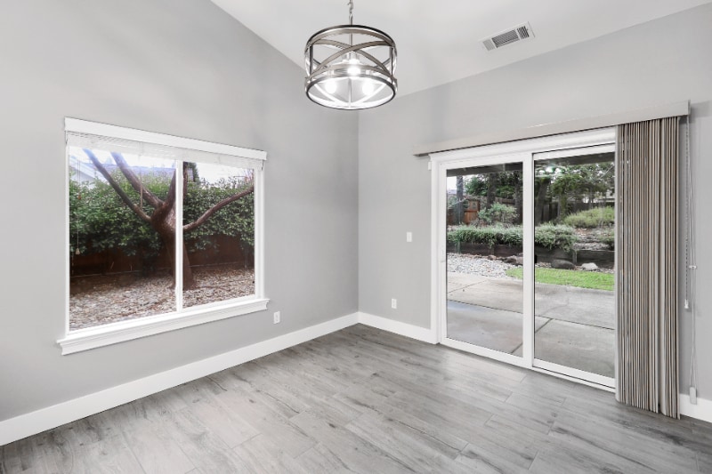 Building Photo - 3451 Woodbury Dr