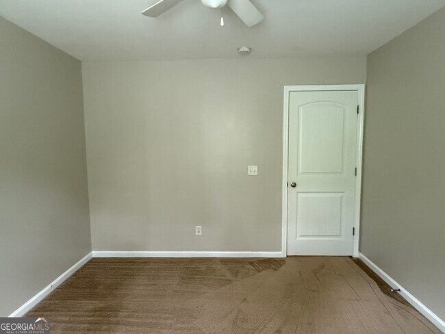Building Photo - 122 Brooklet Cir