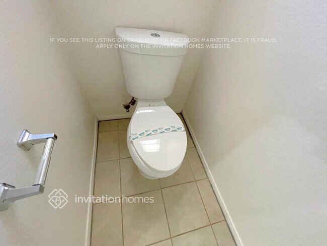 Building Photo - 6223 W Ave J 10