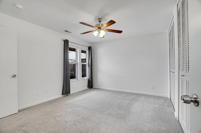 Building Photo - $2,145.95 with $300 Off the first month's rent, 2 Beds - 1 Bath, Townhouse in Greenwood Village w...