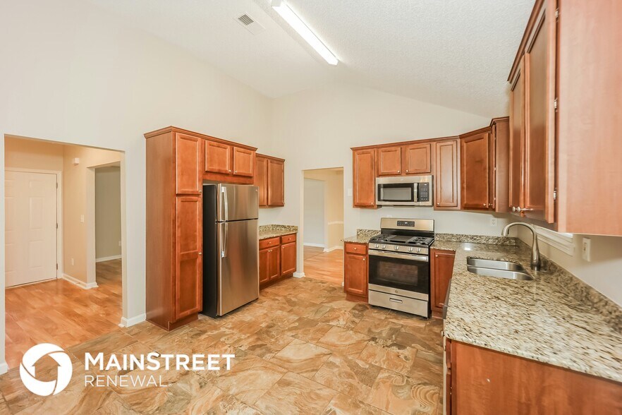 Building Photo - 110 Foster Cir