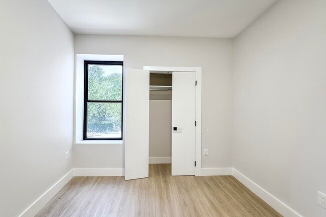 Building Photo - 103 Bostwick Ave