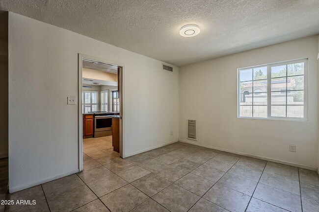 Building Photo - 2325 S El Marino