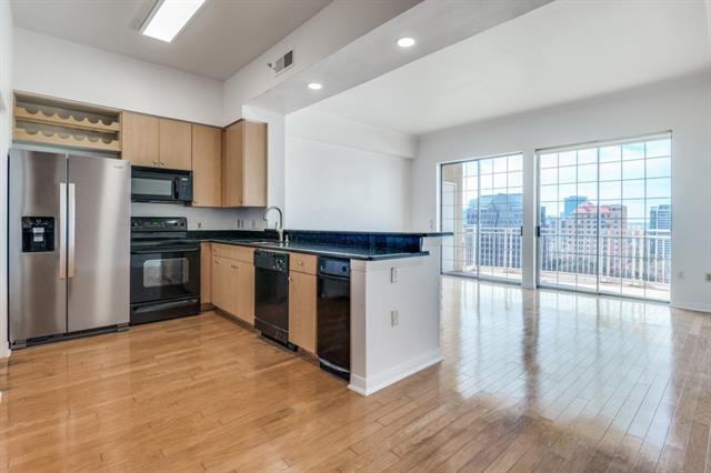 Building Photo - 3225 Turtle Creek Blvd Blvd