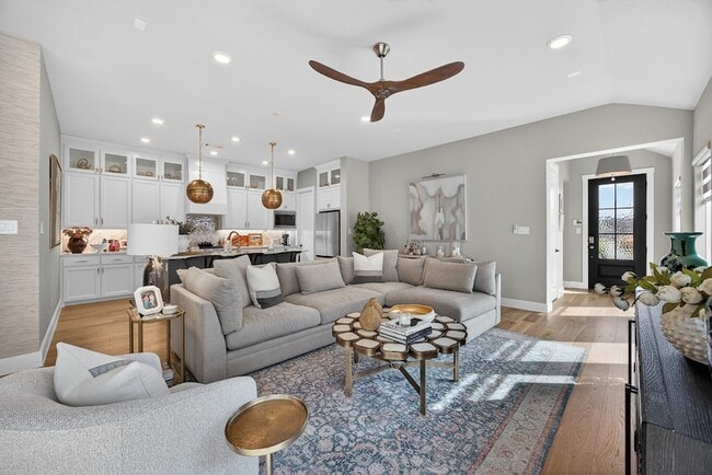 Building Photo - 3944 Grayson Ln