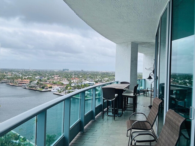 Building Photo - 3333 NE 32nd Ave