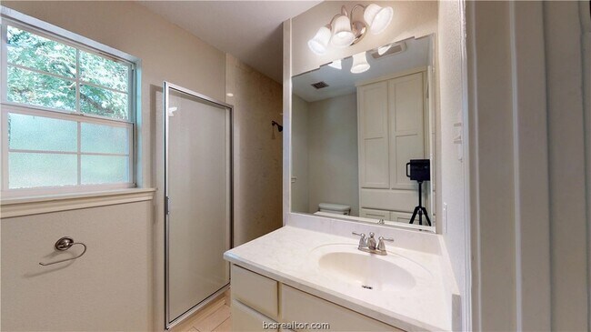 Building Photo - 4814 Afton Oaks Dr