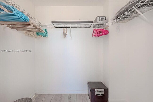 Building Photo - 253 NE 2nd St