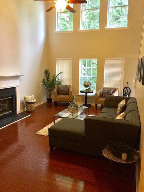 Building Photo - 1380 Gates Cir SE