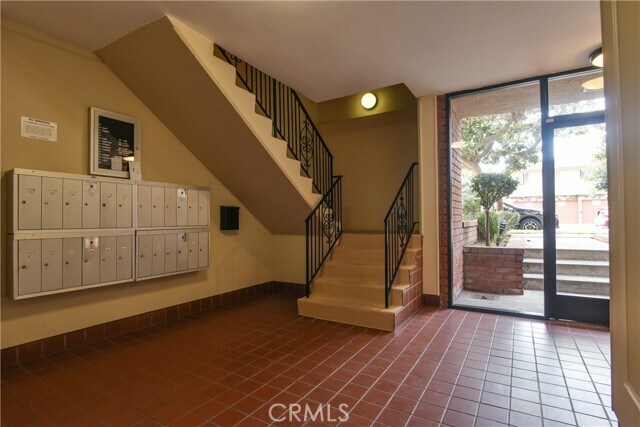 Building Photo - 811 6th St