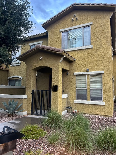 Building Photo - 15240 N 142nd Ave