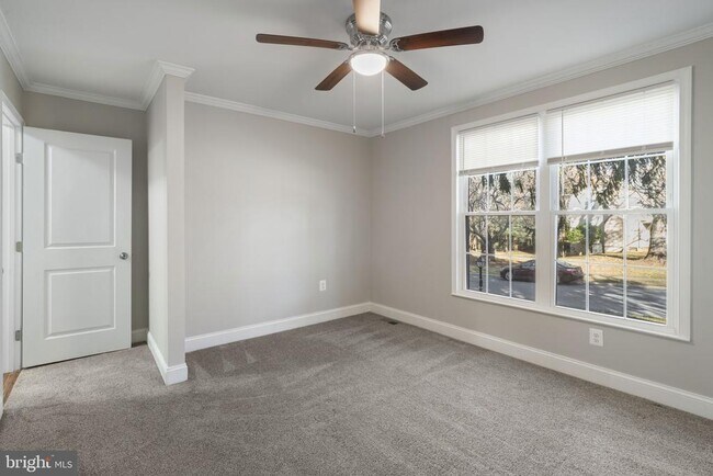 Building Photo - 1516 Cedarwood Dr