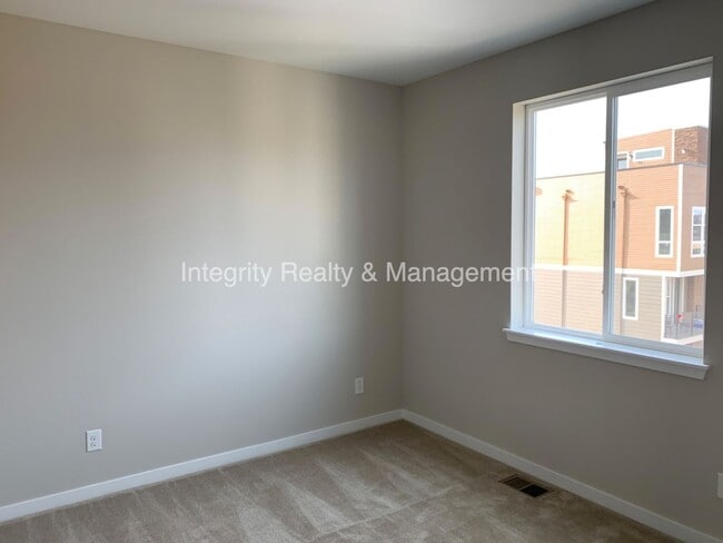 Building Photo - 3598 Cerf Wy