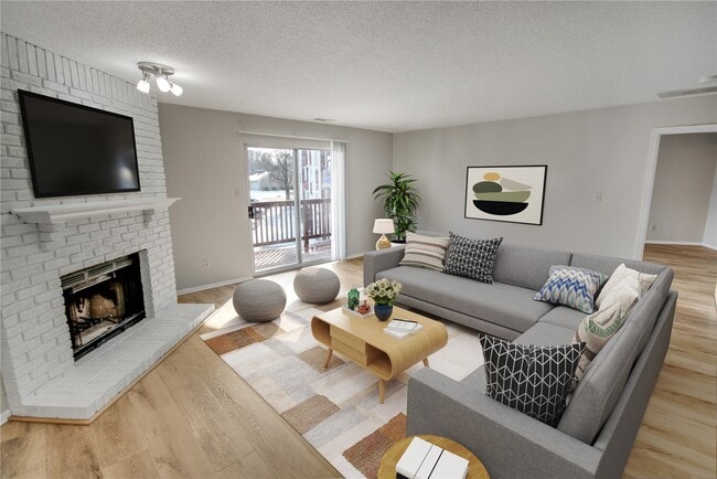 Building Photo - 321 Shirley Ridge Dr