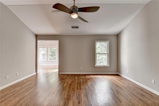 Building Photo - 486 Vinings Estates Dr SE
